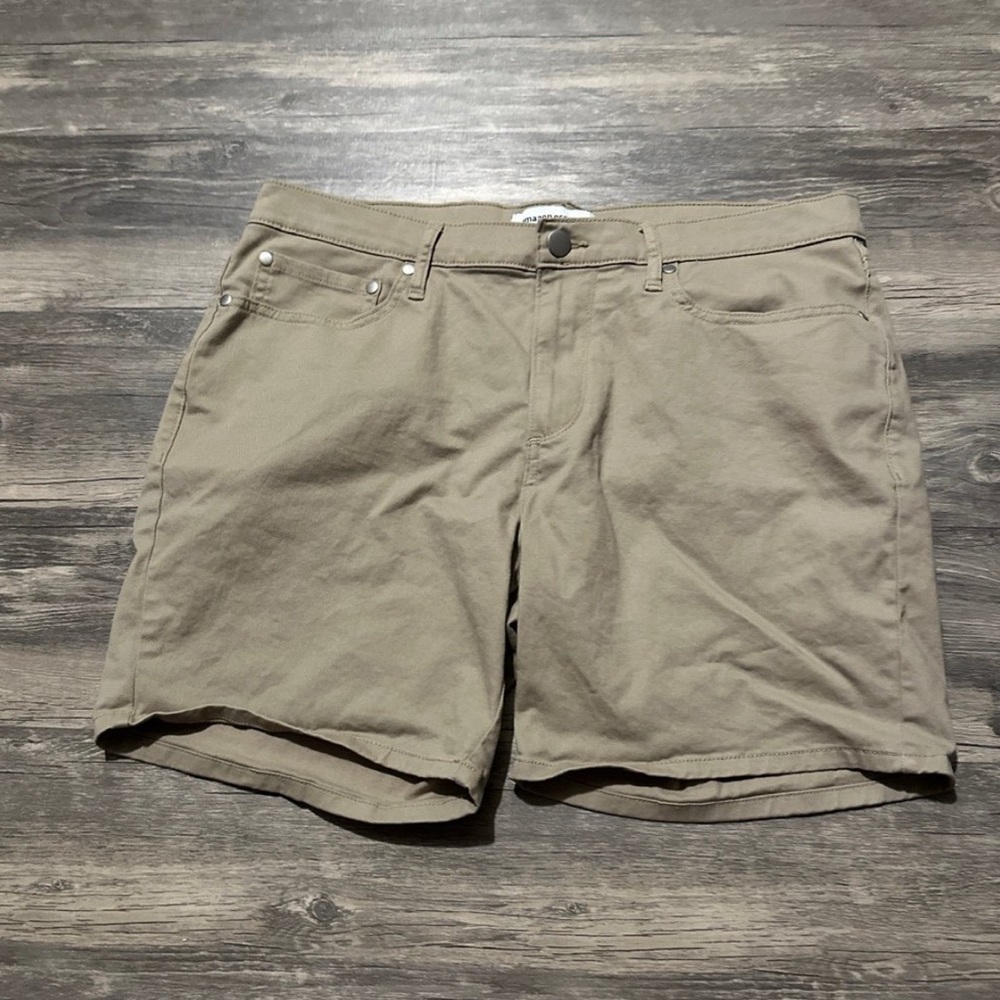 Amazon Essentials Men's 7" Inseam Stretch 5-Pocket Short - Picture 7 of 10